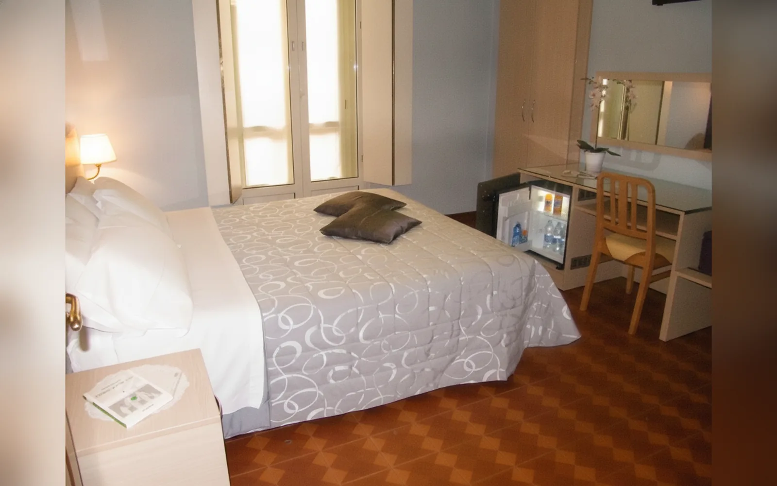 Camera con bagno privato — Hotel Alba, Torino (Piemonte) (foto 27)