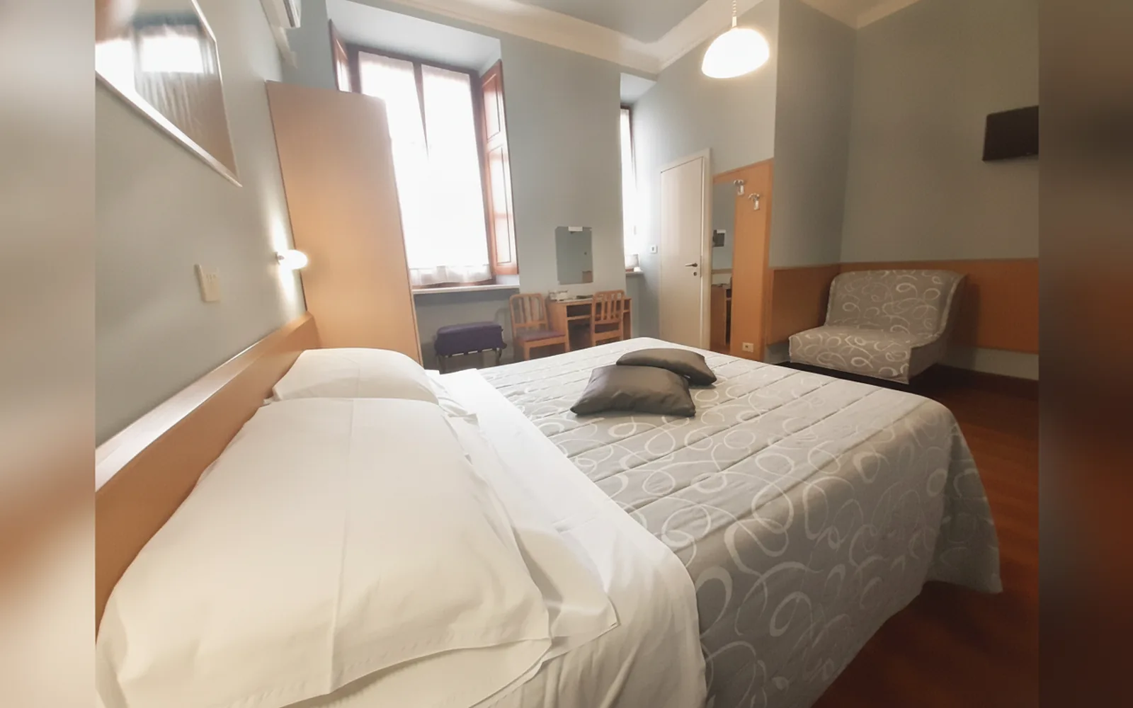 Camera con bagno privato — Hotel Alba, Torino (Piemonte) (foto 31)