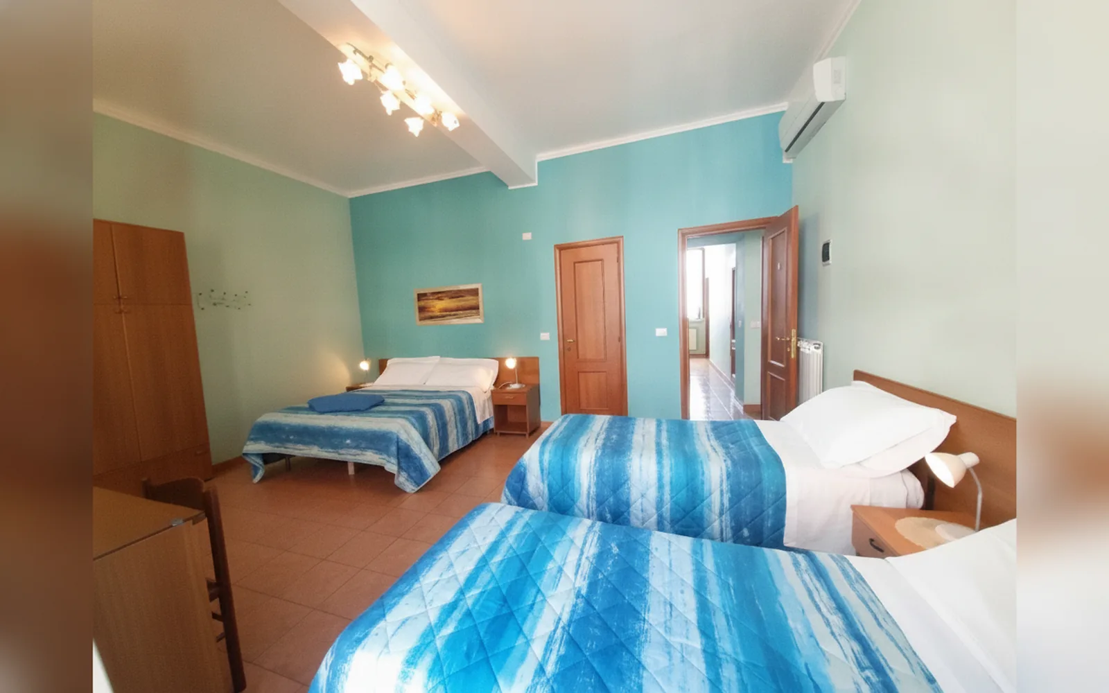 Camera con bagno privato — Hotel Alba, Torino (Piemonte) (foto 35)