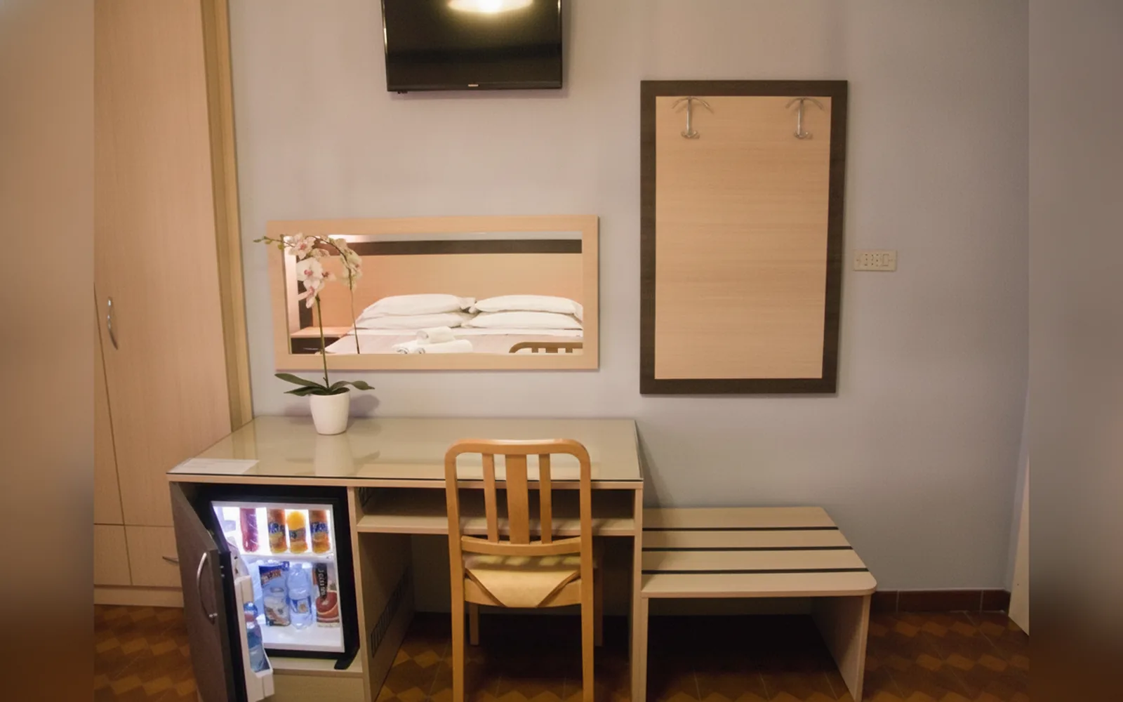 Camera con bagno privato — Hotel Alba, Torino (Piemonte) (foto 49)