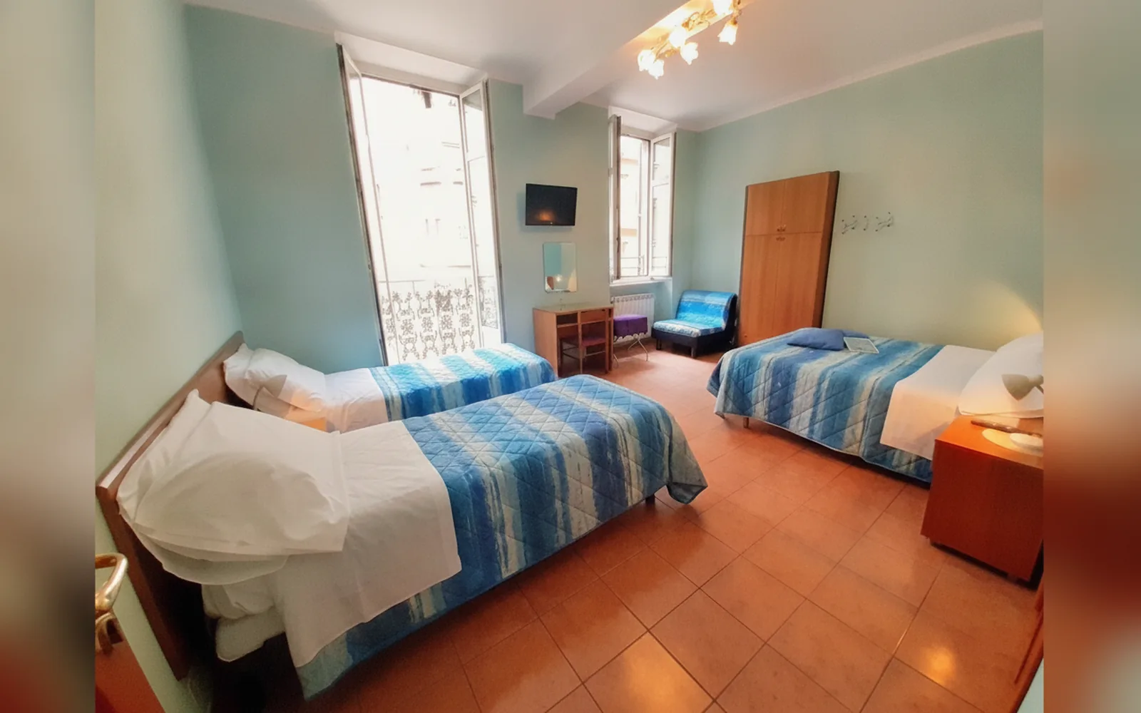 Camera con bagno privato — Hotel Alba, Torino (Piemonte) (foto 53)