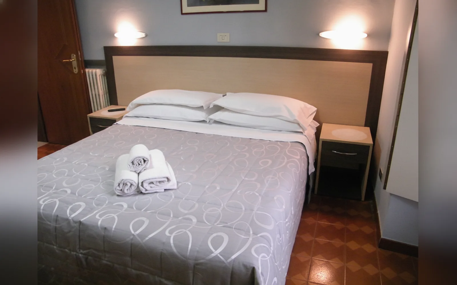 Camera con bagno privato — Hotel Alba, Torino (Piemonte) (foto 84)