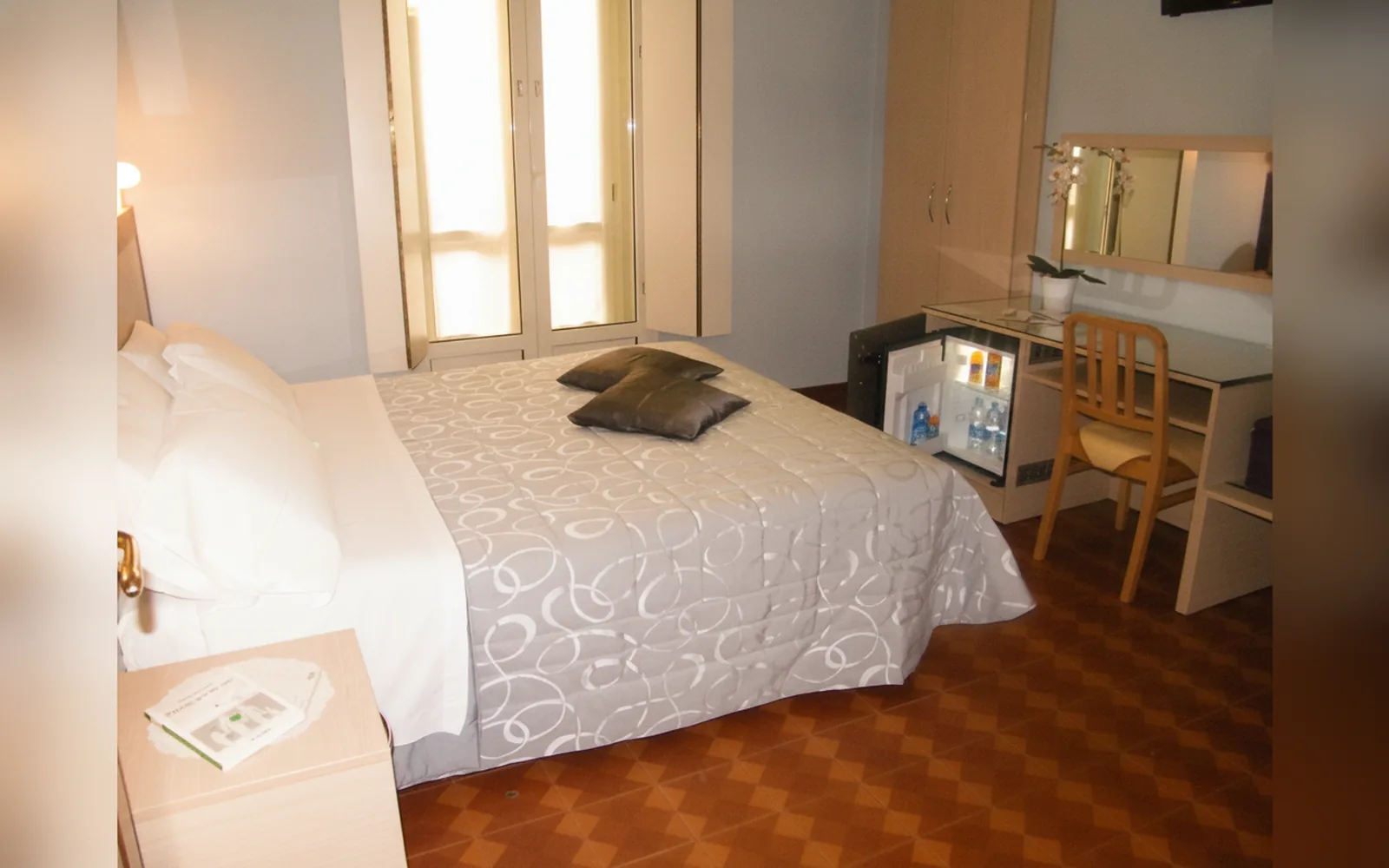 Camera con bagno privato — Hotel Alba, Torino (Piemonte) (foto 85)