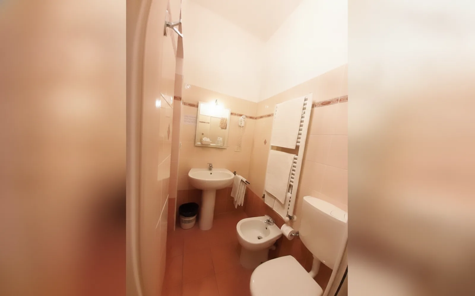 Camera con bagno privato — Hotel Alba, Torino (Piemonte) (foto 93)